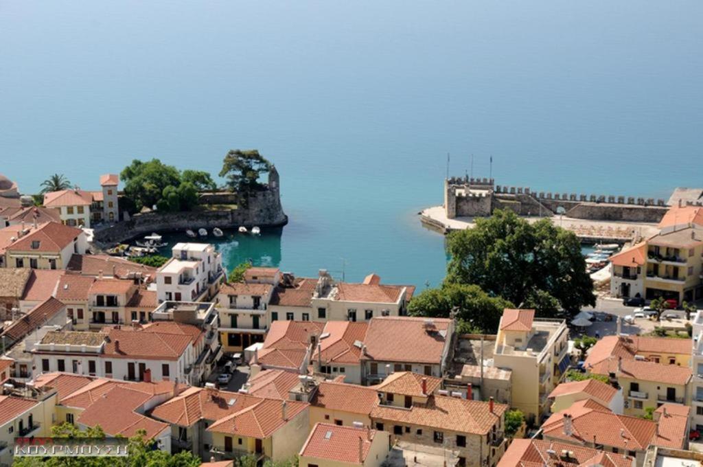 View By The Castle Nafpaktos Villa ภายนอก รูปภาพ